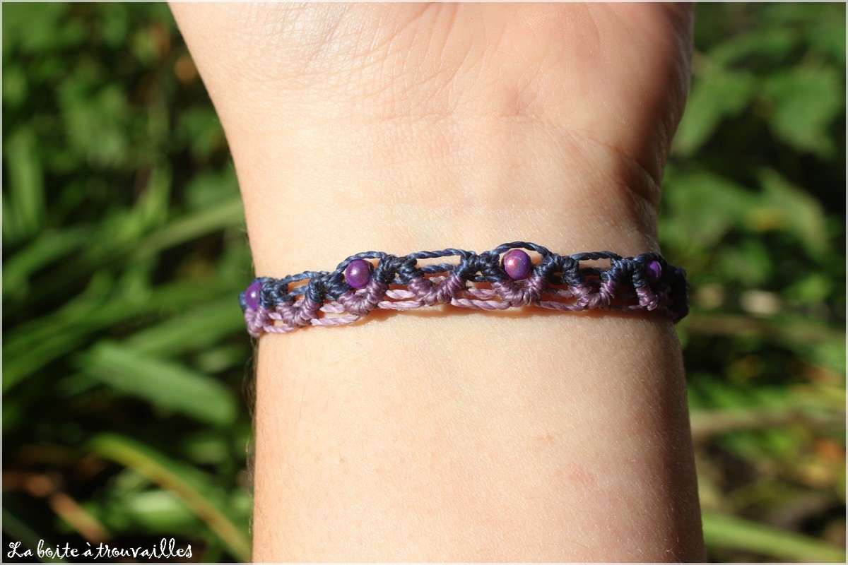 Petit bracelet zig zag violet