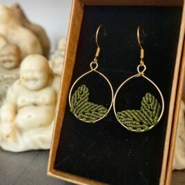 Boucles d'oreilles macramé feuille verte